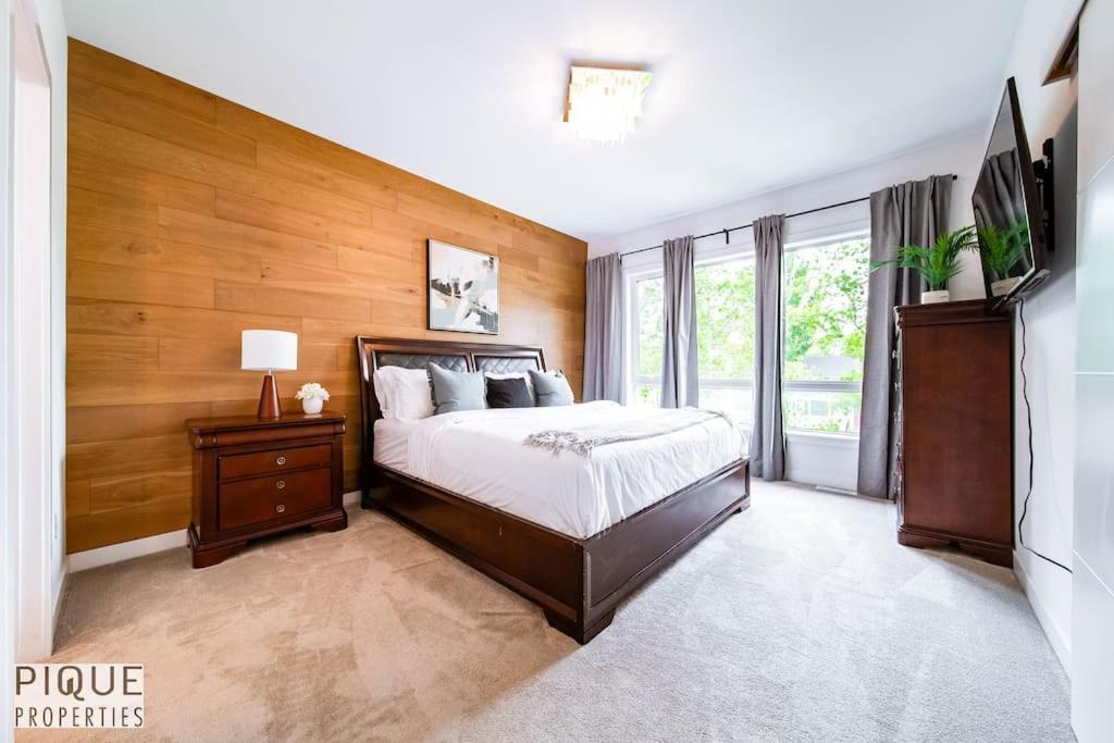 Apartment New Modern - Sleeps 8 - Foosball - Deck & Bbq *