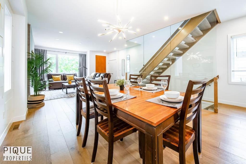 New Modern - Sleeps 8 - Foosball - Deck & Bbq