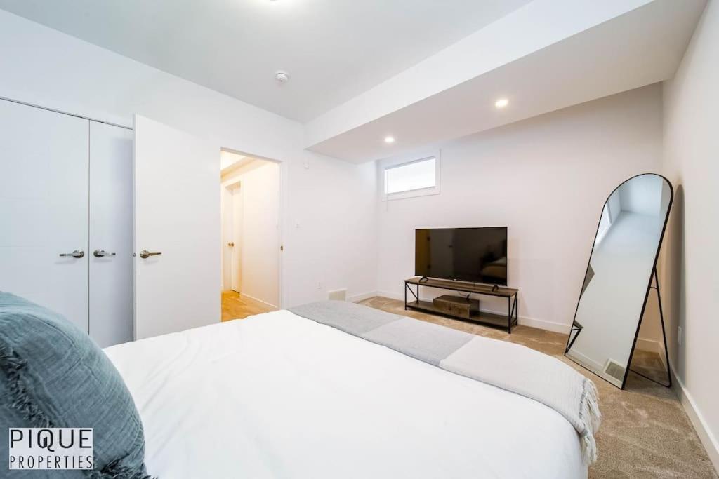 Apartment New Modern - Sleeps 8 - Foosball - Deck & Bbq *